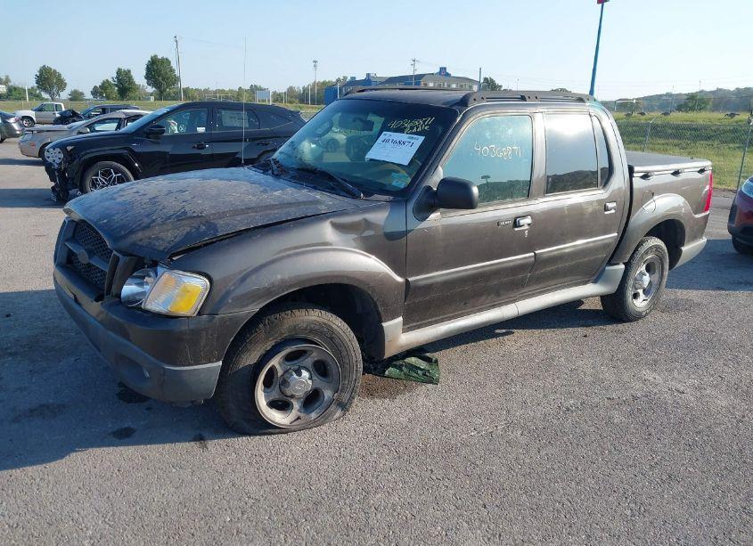 Photo 2 of 2005 Ford Explorer SPORT TRAC ADRENALIN/XLS/XLT (VIN 1FMZU67K25UA29968)
