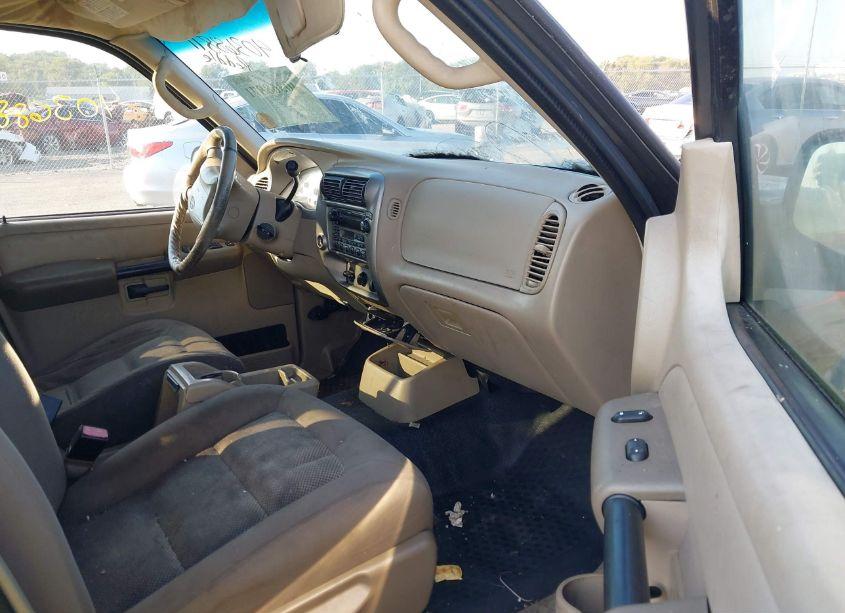 Photo 5 of 2005 Ford Explorer SPORT TRAC ADRENALIN/XLS/XLT (VIN 1FMZU67K25UA29968)