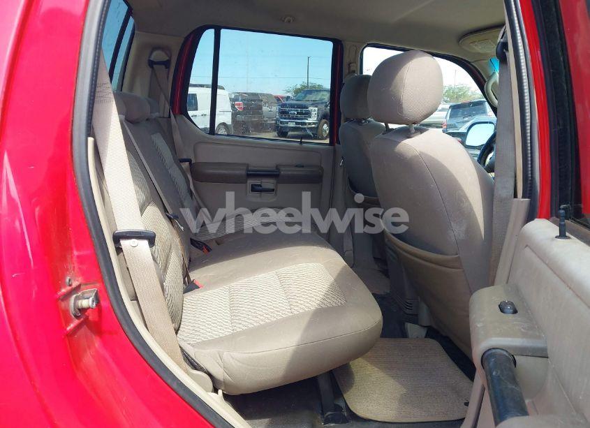 Photo 8 of 2005 Ford Explorer SPORT TRAC ADRENALIN/XLS/XLT (VIN 1FMZU67K25UB67669)