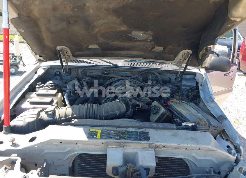 Photo 10 of 2004 Ford Explorer SPORT TRAC ADRENALIN/XLS/XLT (VIN 1FMZU67K34UA66302)