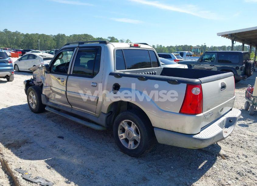 Photo 3 of 2004 Ford Explorer SPORT TRAC ADRENALIN/XLS/XLT (VIN 1FMZU67K34UA66302)