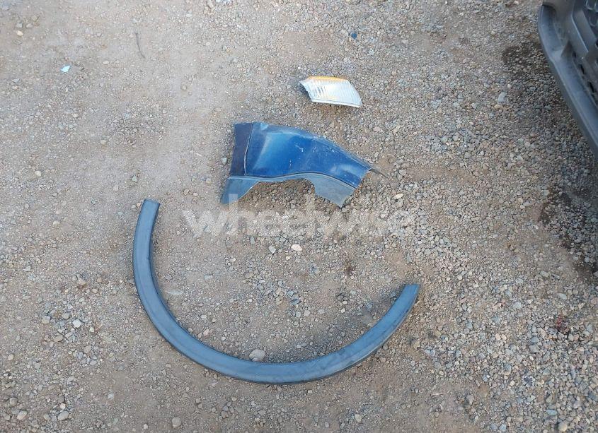 Photo 12 of 2004 Ford Explorer SPORT TRAC ADRENALIN/XLS/XLT (VIN 1FMZU67K34UA88932)