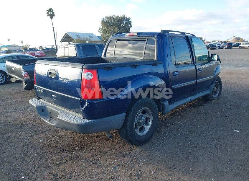 Photo 4 of 2004 Ford Explorer SPORT TRAC ADRENALIN/XLS/XLT (VIN 1FMZU67K34UA88932)