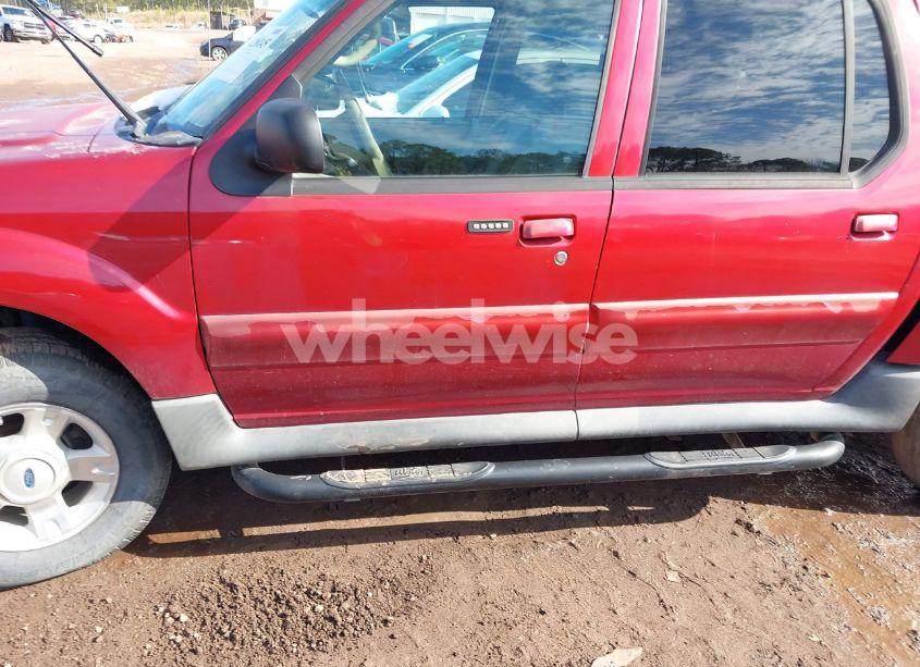 Photo 6 of 2004 Ford Explorer SPORT TRAC ADRENALIN/XLS/XLT (VIN 1FMZU67K34UB23890)