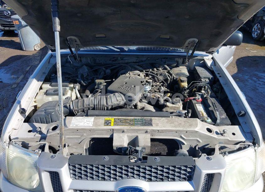 Photo 10 of 2005 Ford Explorer SPORT TRAC ADRENALIN/XLS/XLT (VIN 1FMZU67K35UA29591)