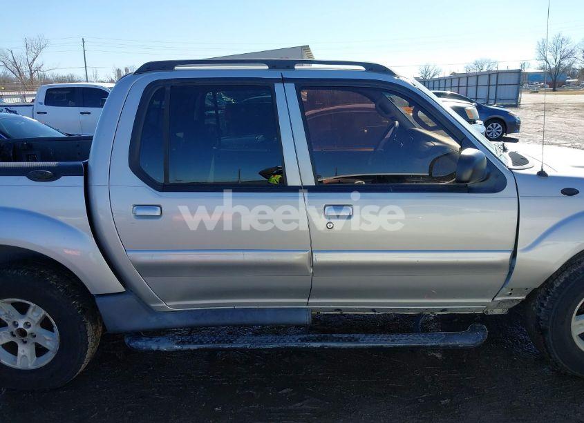 Photo 14 of 2005 Ford Explorer SPORT TRAC ADRENALIN/XLS/XLT (VIN 1FMZU67K35UA29591)