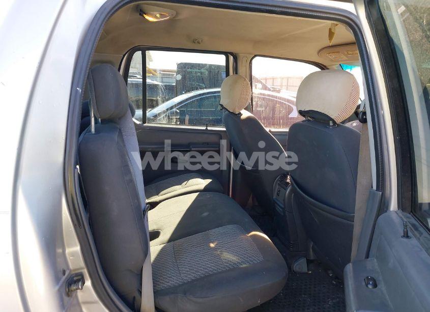 Photo 8 of 2005 Ford Explorer SPORT TRAC ADRENALIN/XLS/XLT (VIN 1FMZU67K35UA29591)