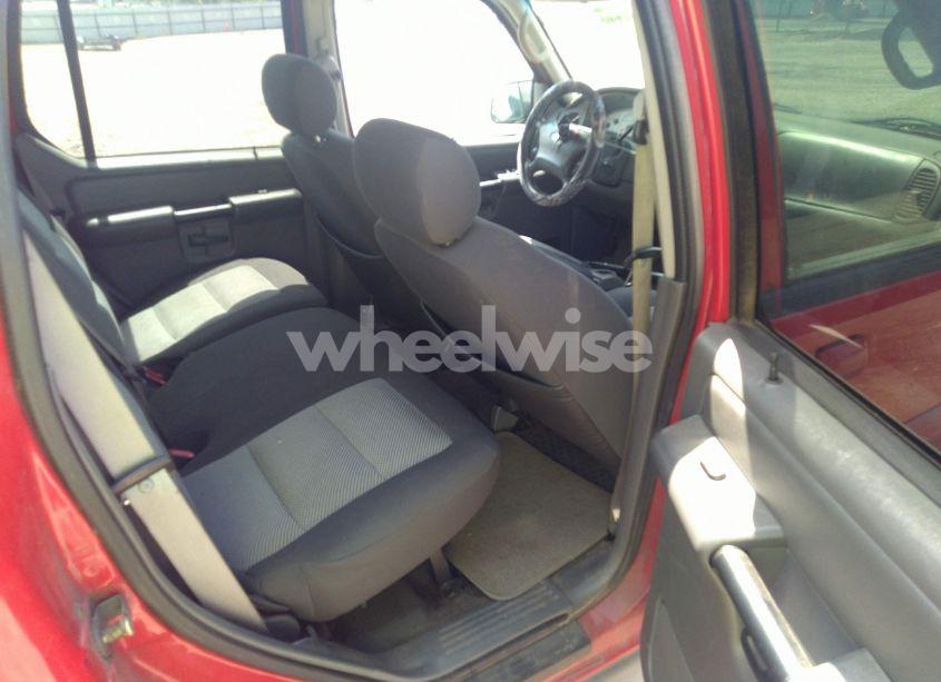 Photo 8 of 2005 Ford Explorer SPORT TRAC ADRENALIN/XLS/XLT (VIN 1FMZU67K35UB81970)