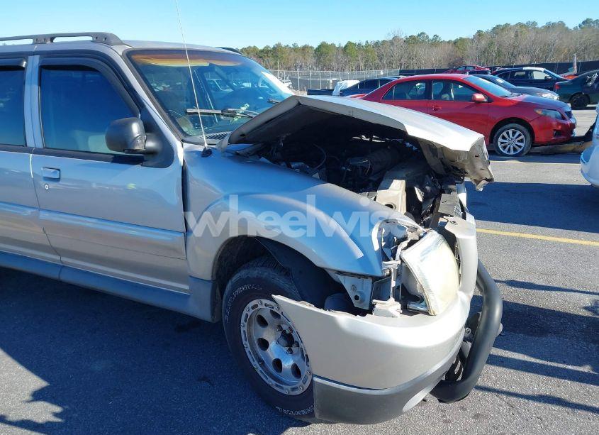 Photo 14 of 2005 Ford Explorer SPORT TRAC (VIN 1FMZU67K35UB82696)