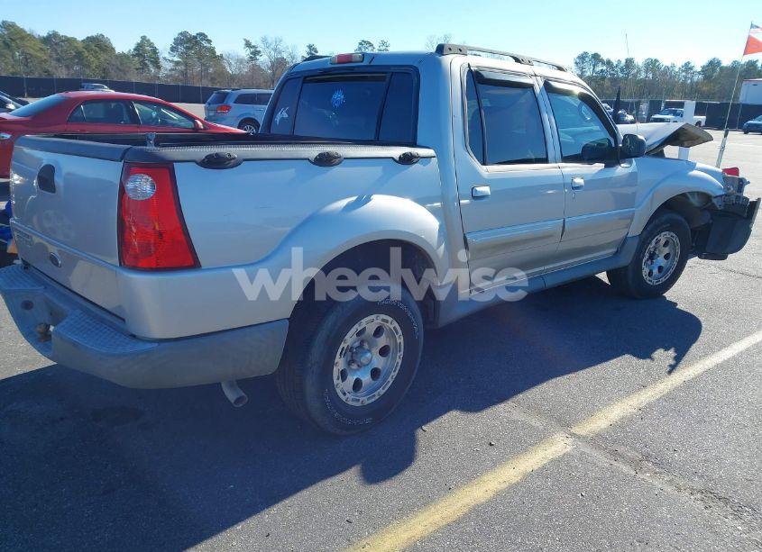 Photo 4 of 2005 Ford Explorer SPORT TRAC (VIN 1FMZU67K35UB82696)