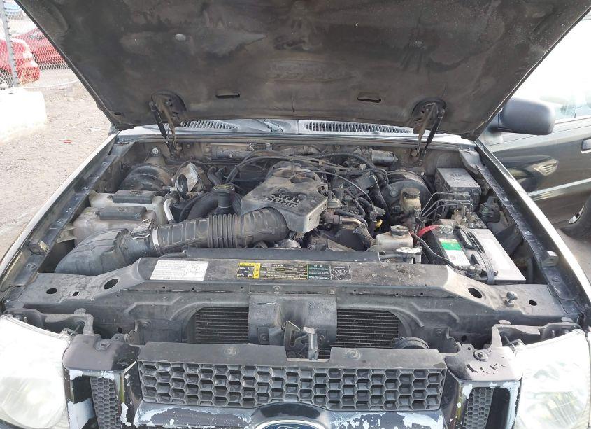 Photo 10 of 2004 Ford Explorer SPORT TRAC ADRENALIN/XLS/XLT (VIN 1FMZU67K44UA04035)