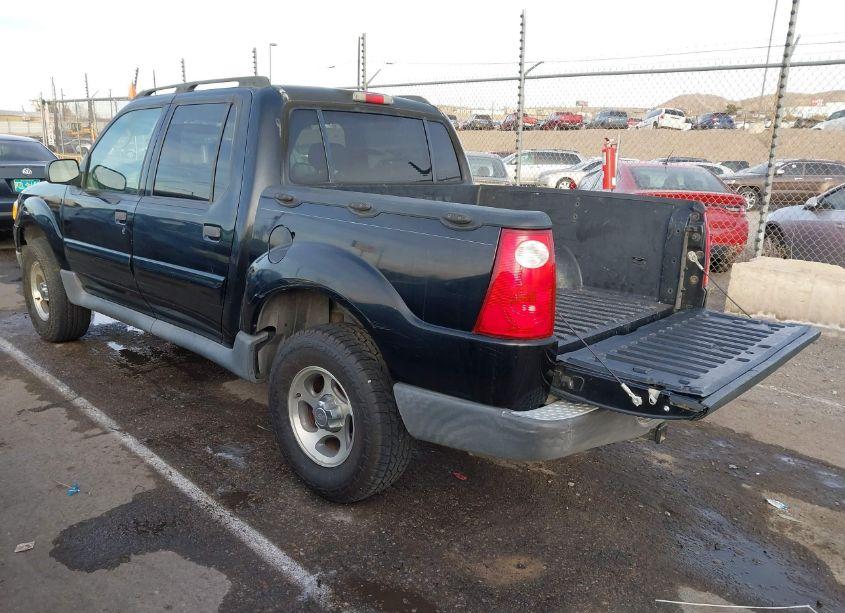 Photo 3 of 2004 Ford Explorer SPORT TRAC ADRENALIN/XLS/XLT (VIN 1FMZU67K44UA04035)