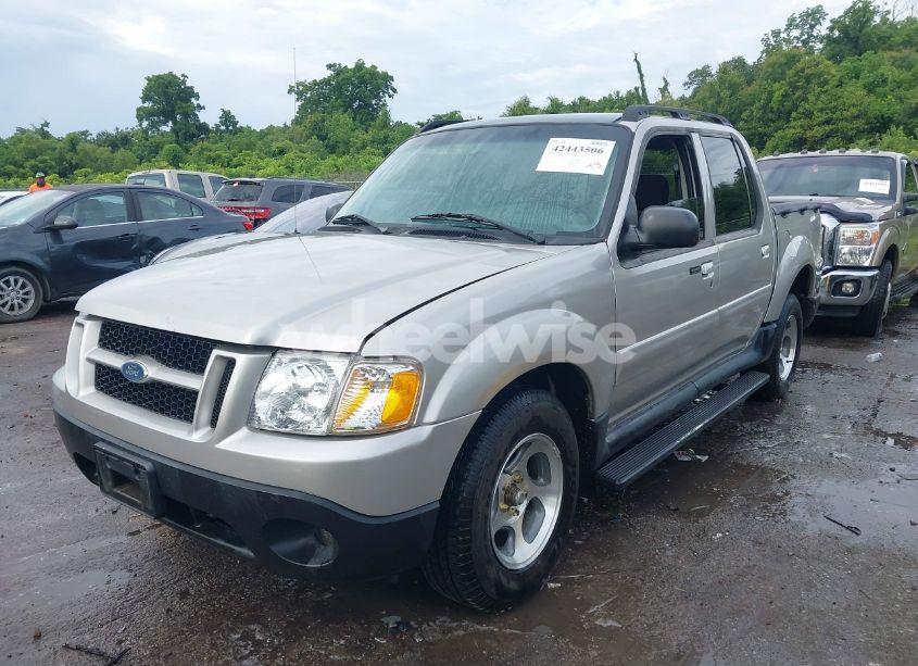 Photo 2 of 2004 Ford Explorer SPORT TRAC (VIN 1FMZU67K44UA22678)