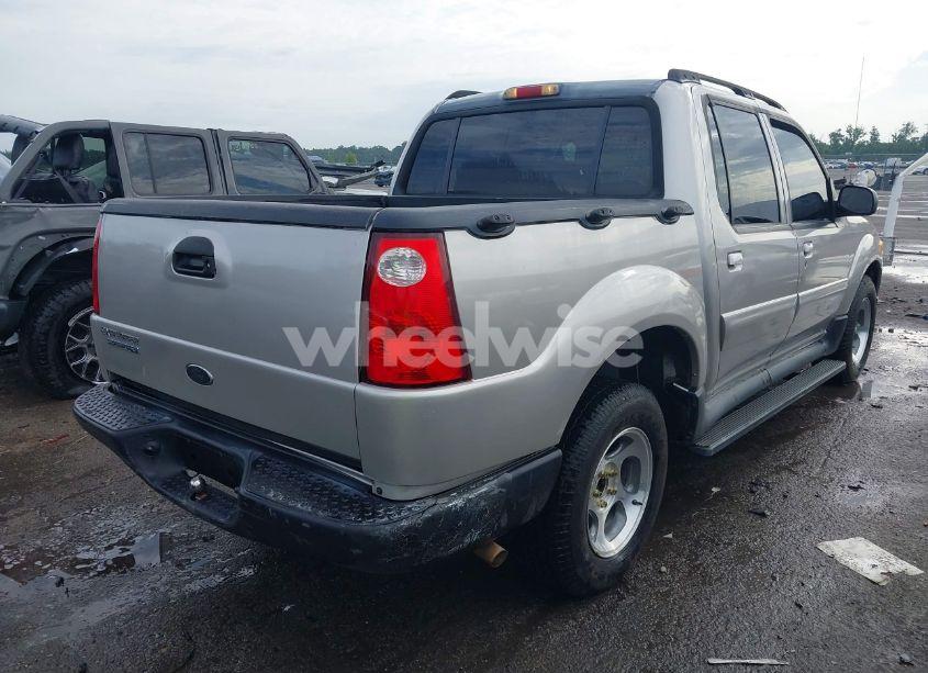 Photo 4 of 2004 Ford Explorer SPORT TRAC (VIN 1FMZU67K44UA22678)