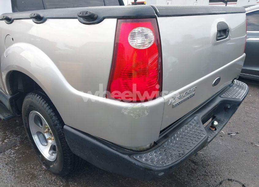 Photo 6 of 2004 Ford Explorer SPORT TRAC (VIN 1FMZU67K44UA22678)