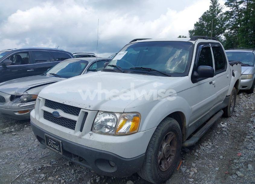 Photo 2 of 2004 Ford Explorer SPORT TRAC ADRENALIN/XLS/XLT (VIN 1FMZU67K44UA57074)