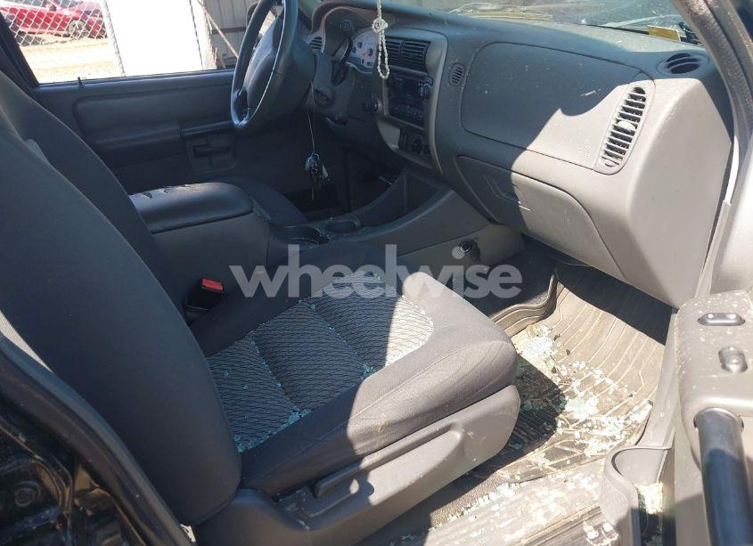 Photo 5 of 2004 Ford Explorer SPORT TRAC ADRENALIN/XLS/XLT (VIN 1FMZU67K44UB98887)