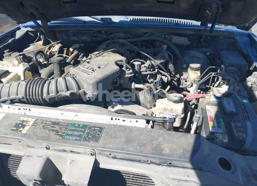 Photo 10 of 2005 Ford Explorer SPORT TRAC ADRENALIN/XLS/XLT (VIN 1FMZU67K45UA23959)