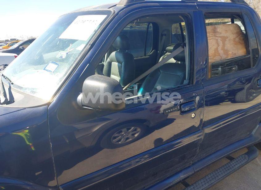 Photo 6 of 2005 Ford Explorer SPORT TRAC ADRENALIN/XLS/XLT (VIN 1FMZU67K45UA23959)