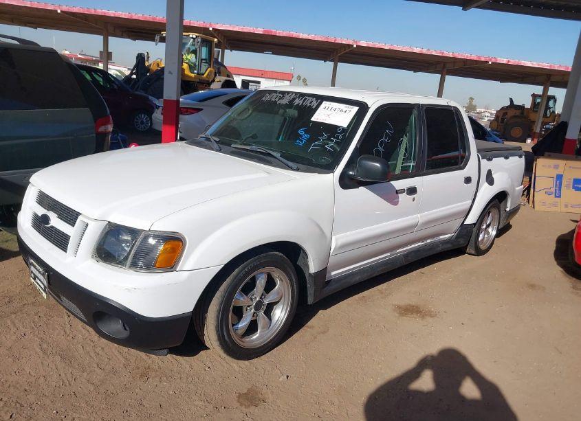 Photo 2 of 2005 Ford Explorer SPORT TRAC ADRENALIN/XLS/XLT (VIN 1FMZU67K45UA42978)