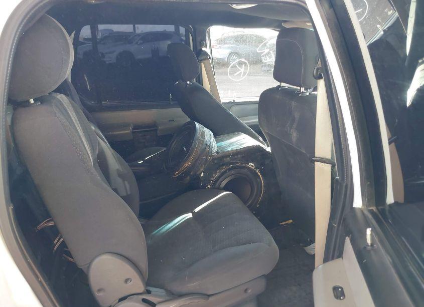 Photo 8 of 2005 Ford Explorer SPORT TRAC ADRENALIN/XLS/XLT (VIN 1FMZU67K45UA42978)