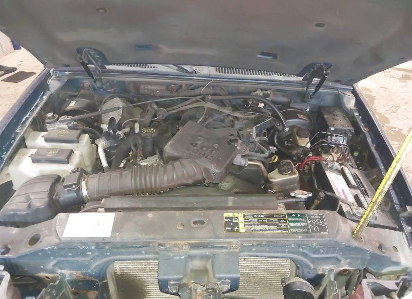 Photo 10 of 2005 Ford Explorer SPORT TRAC ADRENALIN/XLS/XLT (VIN 1FMZU67K55UB64619)