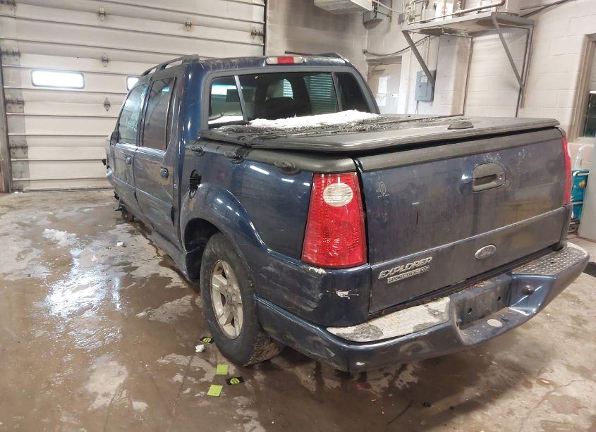 Photo 3 of 2005 Ford Explorer SPORT TRAC ADRENALIN/XLS/XLT (VIN 1FMZU67K55UB64619)