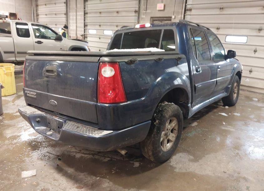 Photo 4 of 2005 Ford Explorer SPORT TRAC ADRENALIN/XLS/XLT (VIN 1FMZU67K55UB64619)