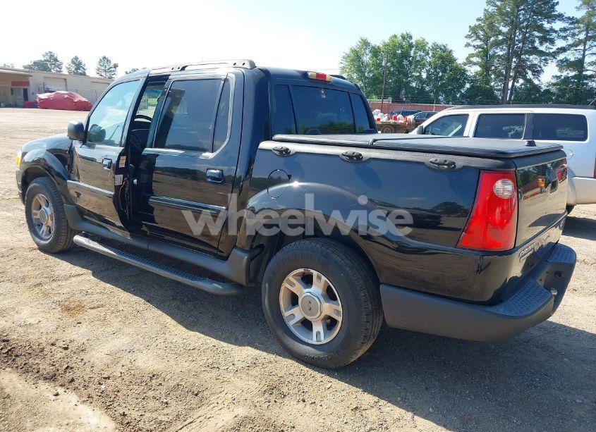 Photo 3 of 2004 Ford Explorer SPORT TRAC ADRENALIN/XLS/XLT (VIN 1FMZU67K64UA22178)