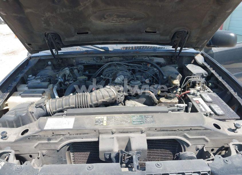 Photo 10 of 2004 Ford Explorer SPORT TRAC ADRENALIN/XLS/XLT (VIN 1FMZU67K64UA28448)