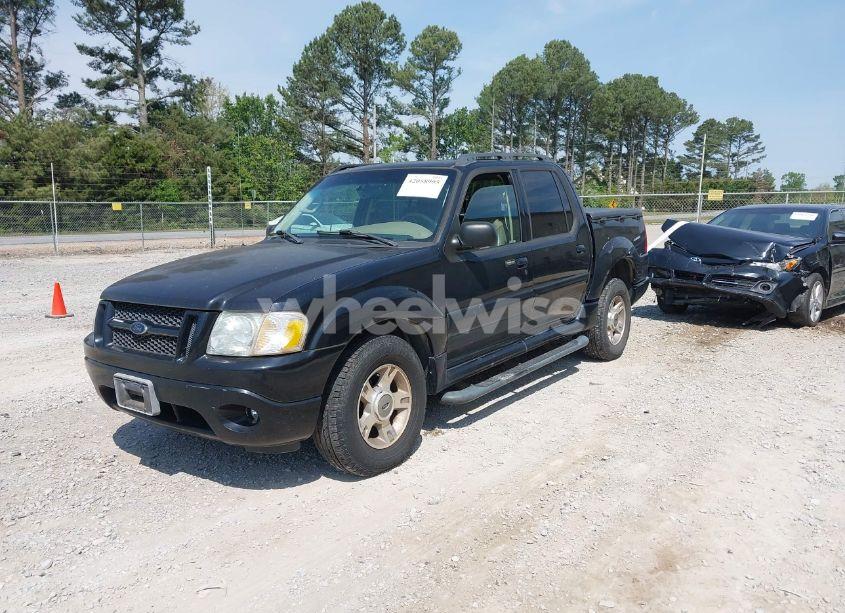 Photo 2 of 2004 Ford Explorer SPORT TRAC ADRENALIN/XLS/XLT (VIN 1FMZU67K64UA28448)