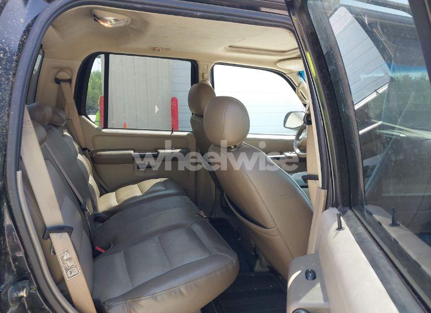 Photo 8 of 2004 Ford Explorer SPORT TRAC ADRENALIN/XLS/XLT (VIN 1FMZU67K64UA28448)