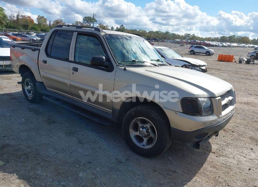 2004 Ford Explorer SPORT TRAC ADRENALIN/XLS/XLT (VIN 1FMZU67K64UA60820) main photo