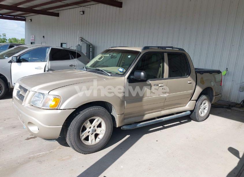 Photo 2 of 2005 Ford Explorer SPORT TRAC ADRENALIN/XLS/XLT (VIN 1FMZU67K65UA53643)