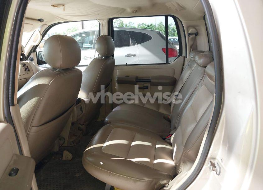 Photo 8 of 2005 Ford Explorer SPORT TRAC ADRENALIN/XLS/XLT (VIN 1FMZU67K65UA53643)