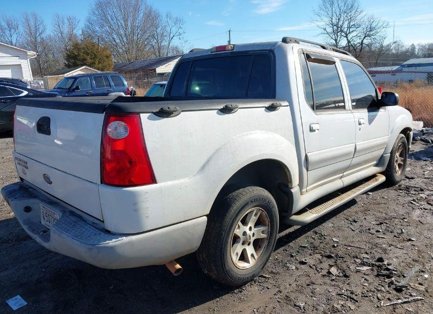 Photo 4 of 2005 Ford Explorer SPORT TRAC ADRENALIN/XLS/XLT (VIN 1FMZU67K65UA64660)
