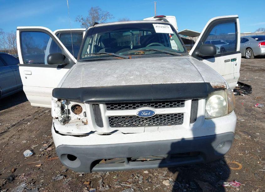 Photo 6 of 2005 Ford Explorer SPORT TRAC ADRENALIN/XLS/XLT (VIN 1FMZU67K65UA64660)