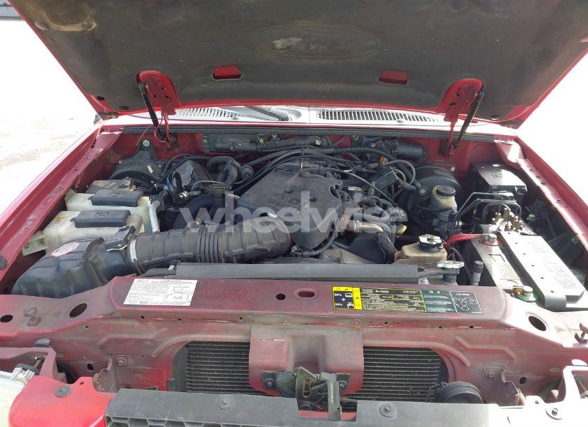 Photo 10 of 2005 Ford Explorer SPORT TRAC ADRENALIN/XLS/XLT (VIN 1FMZU67K65UA71317)