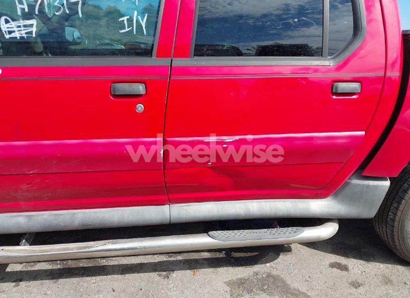 Photo 6 of 2005 Ford Explorer SPORT TRAC ADRENALIN/XLS/XLT (VIN 1FMZU67K65UA71317)