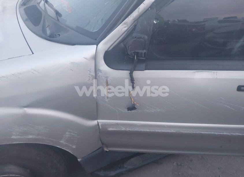 Photo 12 of 2005 Ford Explorer SPORT TRAC ADRENALIN/XLS/XLT (VIN 1FMZU67K65UA88330)