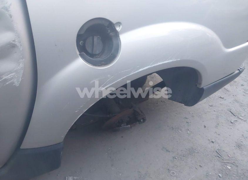 Photo 14 of 2005 Ford Explorer SPORT TRAC ADRENALIN/XLS/XLT (VIN 1FMZU67K65UA88330)