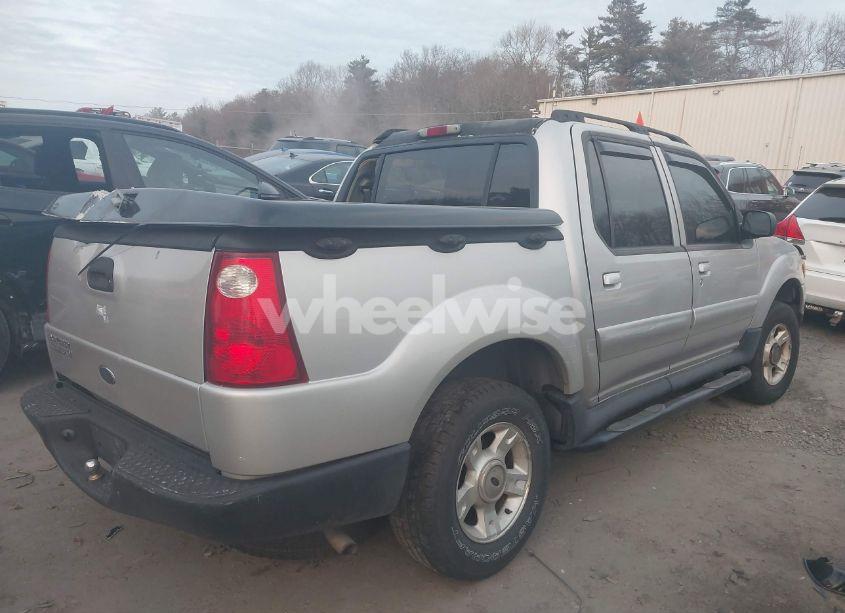 Photo 4 of 2005 Ford Explorer SPORT TRAC ADRENALIN/XLS/XLT (VIN 1FMZU67K65UA88330)