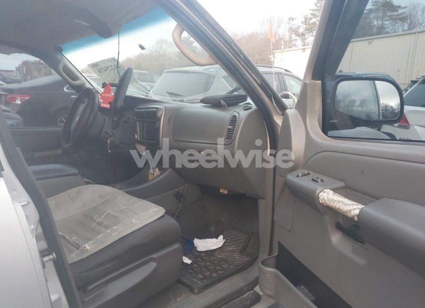 Photo 5 of 2005 Ford Explorer SPORT TRAC ADRENALIN/XLS/XLT (VIN 1FMZU67K65UA88330)