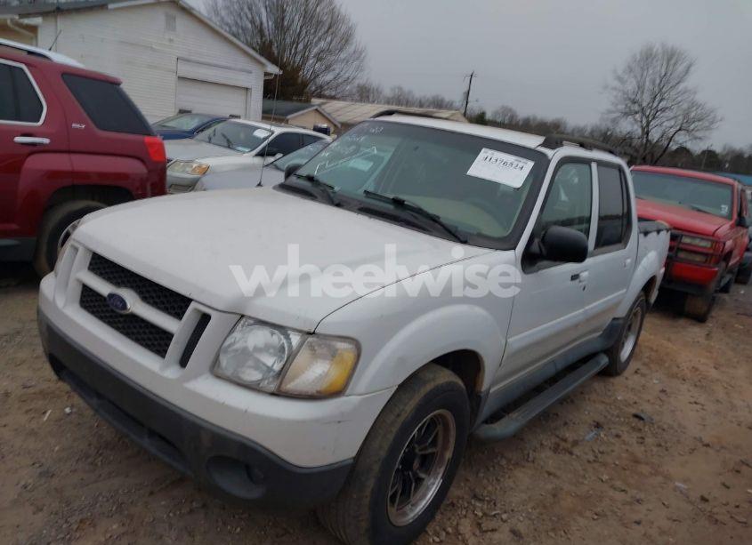 Photo 2 of 2004 Ford Explorer SPORT TRAC ADRENALIN/XLS/XLT (VIN 1FMZU67K74UA39006)