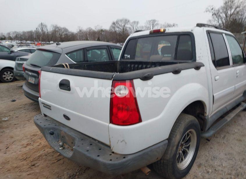 Photo 4 of 2004 Ford Explorer SPORT TRAC ADRENALIN/XLS/XLT (VIN 1FMZU67K74UA39006)