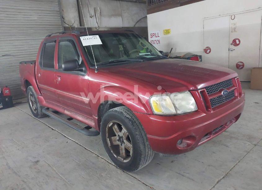 2004 Ford Explorer SPORT TRAC ADRENALIN/XLS/XLT (VIN 1FMZU67K74UA65797) main photo