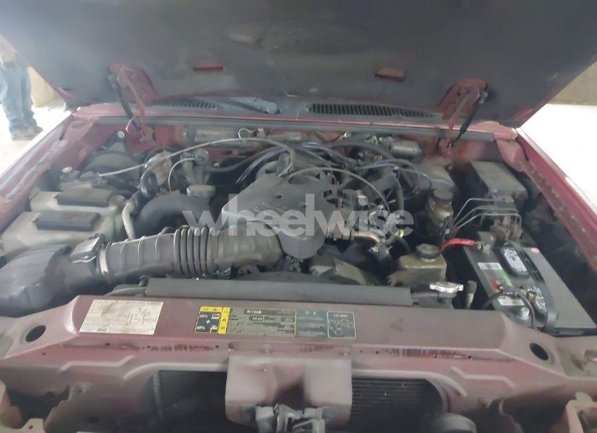 Photo 10 of 2004 Ford Explorer SPORT TRAC ADRENALIN/XLS/XLT (VIN 1FMZU67K74UA65797)