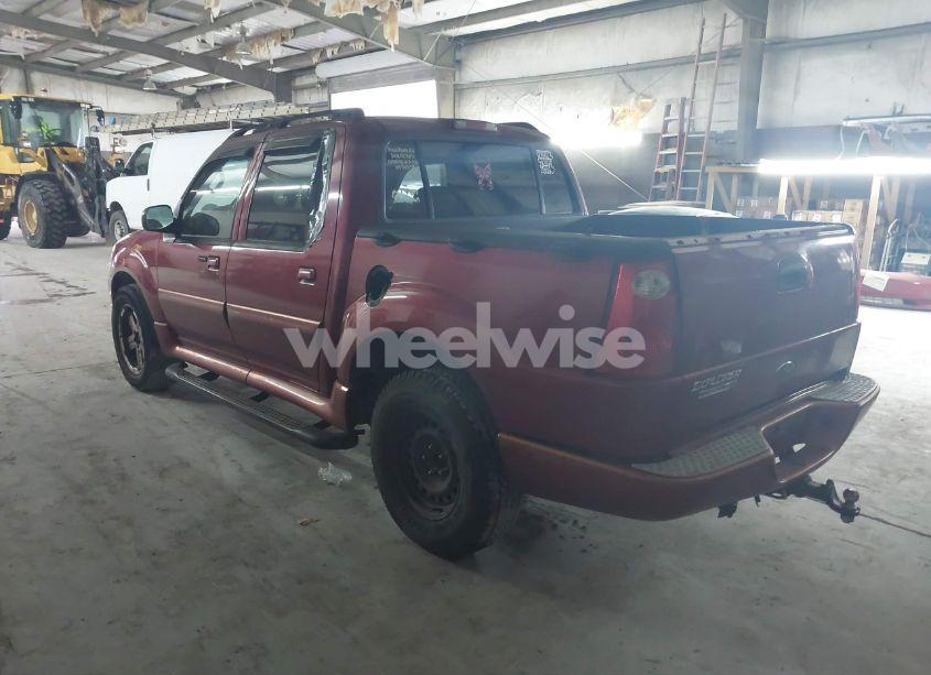 Photo 3 of 2004 Ford Explorer SPORT TRAC ADRENALIN/XLS/XLT (VIN 1FMZU67K74UA65797)