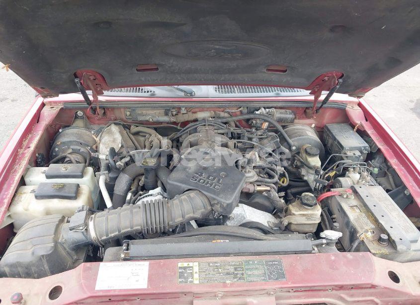 Photo 10 of 2005 Ford Explorer SPORT TRAC ADRENALIN/XLS/XLT (VIN 1FMZU67K75UA17668)