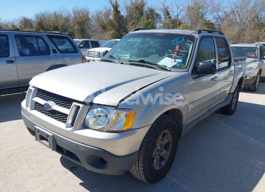 Photo 2 of 2005 Ford Explorer SPORT TRAC ADRENALIN/XLS/XLT (VIN 1FMZU67K75UA18027)